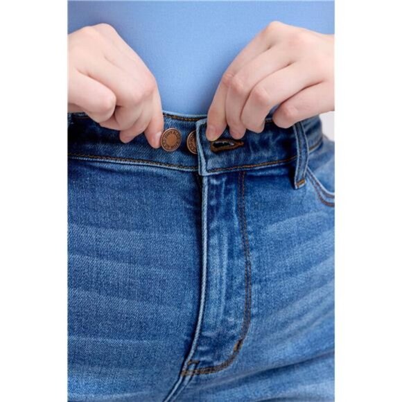 Judy Blue Full Size 2 Button Denim‎ Shorts with Pockets Plus Size - Picture 5 of 16